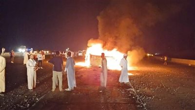 مصرع شخص وإصابة 14 آخرين في احتراق ميكروباص بطريق الإسكندرية مطروح | الأسماء