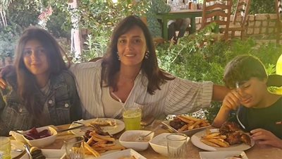 حلا شيحة لأبنائها: بالحب والتفاهم والعناق تمر الأوقات الصعبة.. وعائلتي كل شيء