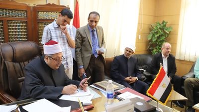 اجتماع مهم تمهيدًا لإعلان نتيجة تنسيق القبول بالمرحلة الابتدائية ورياض الأطفال بالأزهر