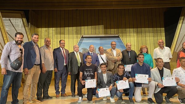 تكريم أوائل الثانوية