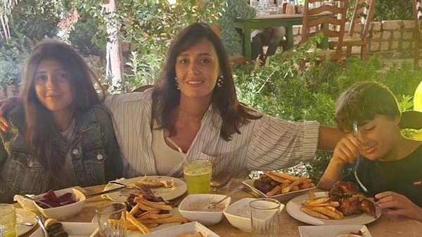 حلا شيحة وأبناؤها