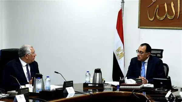 رئيس الوزراء ووزير