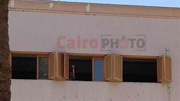 صاحبة علامة النصر