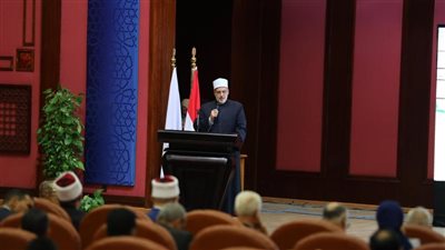 الضويني: الإمام الأكبر يضع الطلاب الوافدين على رأس أولوياته باعتبارهم سفراء للإسلام وللأزهر