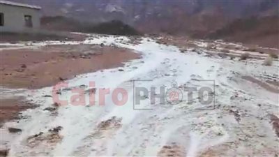 لليوم الثاني.. أمطار وسيول تضرب مدينة سانت كاترين ورفع حالة الطوارئ للتعامل معها | صور