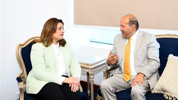 وزيرة الهجرة ورئيس