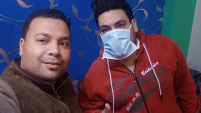 خروج طبيب من مستشفى كفرالزيات للعزل الصحي عقب تعافيه من فيروس كورونا (صور وفيديو)