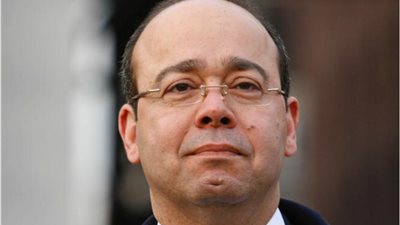 أفكار صلاح دياب وكتابة آخرون.. تفاصيل وكواليس عمود نيوتن المثير للجدل بالمصري اليوم (فيديو)