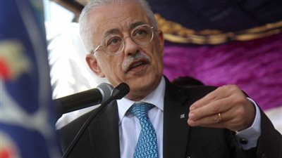 وزير التعليم يحذر أولياء الأمور: “هناك نوع جديد من القضايا على فيسبوك هدفه الشهرة فقط”