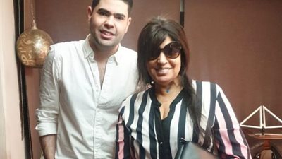 بعد مشاركته مع رامز جلال.. تتر برنامج “خلي بالك من فيفي” كلمات محمد البوغه (فيديو)