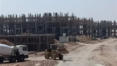 وزير الإسكان: البدء فى صب أسقف الدور الثالث علوي بعمارات “جنة” بمدينة ملوى الجديدة