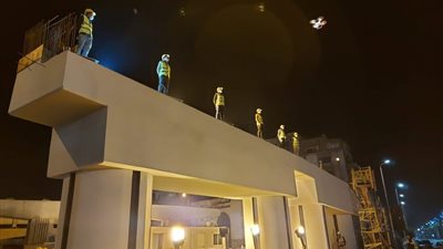 وزير الإسكان: تركيب الكمرات المعدنية لكوبري تقاطع محور ترعة الزمر مع شارع الهرم بالجيزة