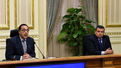 زيادة بدل الأطباء بنسبة 75%.. تعرف على قرارات الحكومة في اجتماعها الأسبوعي