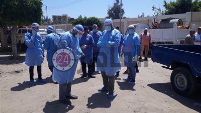 لحظة وصول قوات الأمن لفرض عزل صحي بقرية الزعفران في كفر الشيخ لمواجهة كورونا (صور)