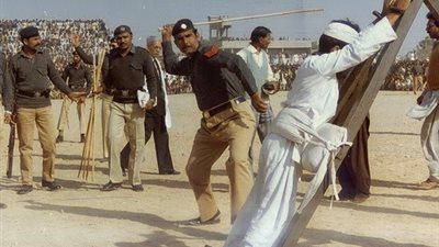 السعودية تلغي عقوبة الجلد وتستبدلها بالسجن والغرامة