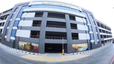 وزير النقل يشهد بدء التشغيل التجريبي للجراج متعدد الطوابق بميناء الإسكندرية (صور)