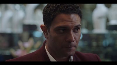 مسلسل بـ100وش الحلقة 3.. نيللى كريم تكشف آسر ياسين وتهدده (صورة)