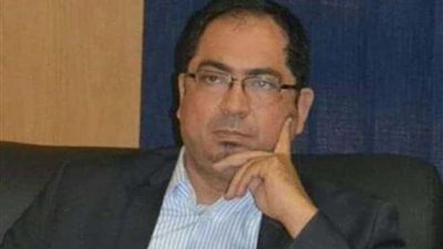 أطباء يؤدون صلاة الغائب على وكيل “طب القاهرة” بعد وفاته متأثرًا بإصابته بفيروس كورونا (صورة)