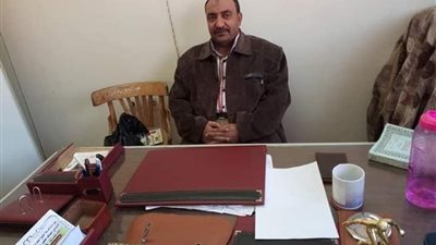 وكيل إدارة إسنا التعليمية يتبرع بجزء من راتبه لصندوق تحيا مصر لمدة 3 أشهر