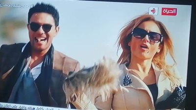 مسلسل بـ100 وش الحلقة 10.. نجاح عملية نصب آسر ياسين ونيللى كريم (صور)