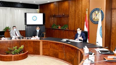 وزير البترول يؤكد على ترشيد الإنفاق وخفض تكاليف الإنتاج فى ظل أزمة كورونا