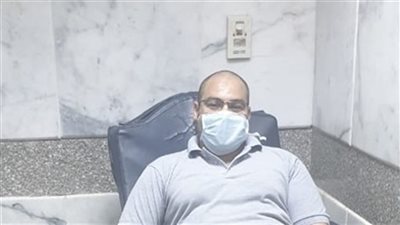 بعد تعافيهما.. زوجان يتبرعان بالبلازما لإنقاذ مرضى كورونا بأسوان