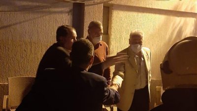 السيطرة على حريق مصنع الإسفنج بعد انهيار جزء من المصنع.. وبدء عمليات التبريد (صور وفيديو)