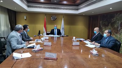 وزير النقل يستعرض نتائج الدراسة الخاصة بكارت النقل الذكي والتذكرة الموحدة لتحديد نطاق العمل وآليات التنفيذ