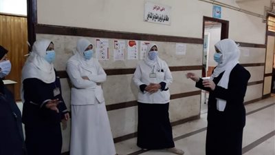 “التمريض” تطالب بعزل المصابين بكورونا من الطواقم الطبية بمستشفيات الجيش والشرطة