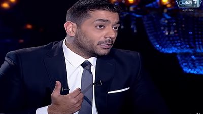 أحمد فلوكس: “ده لو ضابط مش فرد أمن أكيد مش هسكت” (صورة)