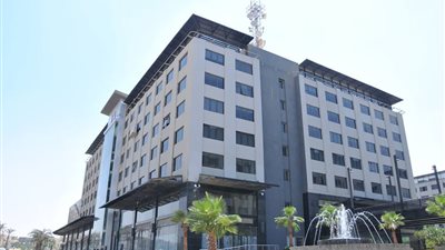 إصابة موظف بالمبنى الرئيسي لـ”اتصالات مصر” في التجمع الخامس بفيروس كورونا