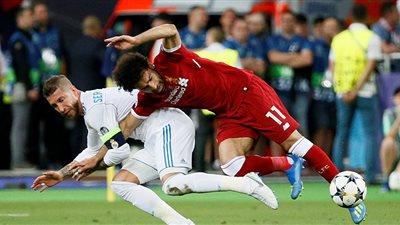 كيليني عن إصابة راموس لمحمد صلاح: ضربة معلم وكان يعرف أن ذراعه سينكسر