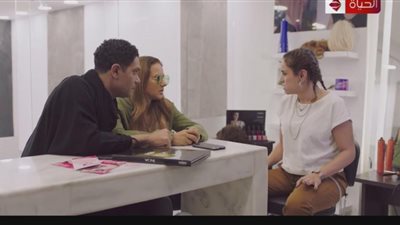 العصابة تخطط للهروب خارج مصر.. تعرف على أحداث مسلسل بـ100 وش الحلقة 27 (صور)