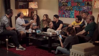 مسلسل بـ100 وش الحلقة 29.. القبض على نجلاء والاستعداد لهروب آسر ياسين ونيللي كريم إلى سويسرا