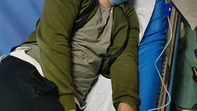 الملحن إسلام زكي بعد الاشتباه في إصابته بكورونا: “طلع تسمم من فاكهة الصيف”