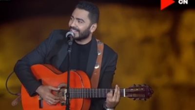 عبد الفتاح الجريني والشاب خالد.. مفاجأة كليب “وأنت معايا” لتامر حسني