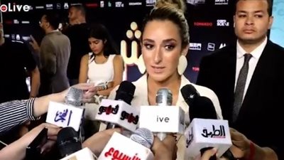 أمينة خليل: محمد ممدوح ممثل مش أناني.. وواجهنا صعوبة في عدم الضحك بكواليس وش في وش