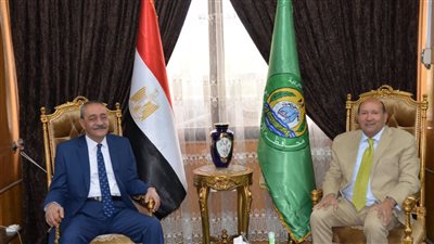 محافظ الإسماعيلية يستقبل المنسق العام ورئيس اللجنة التنظيمية للمشروعات الخضراء الذكية