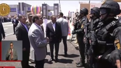السيسي يُجري جولة تفقدية لمدينة السلوم بمحافظة مطروح | بث مباشر