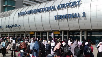 مفاجآت جديدة بشأن الطائرة المضبوطة في زامبيا: ليست مصرية وخضعت للتفتيش | بث مباشر