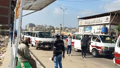 محافظ الدقهلية: تنفيذ 53 استراحة للركاب في محطات السرفيس بالمنصورة