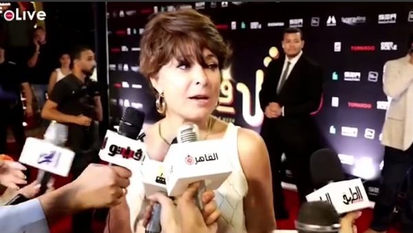 الفنانة أنوشكا 