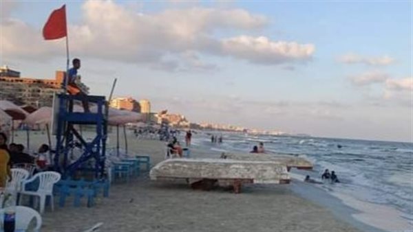 رفع الرايات الحمراء