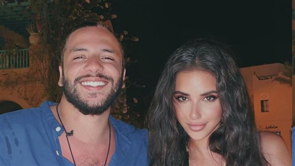 محمد السباعي وآية