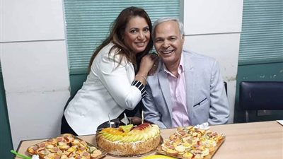 محمود عامر يعلن انفصاله عن زوجته لاشينة لاشين: سينجل