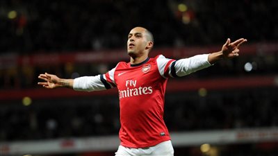 الإنجليزي ثيو والكوت يعتزل كرة القدم.. ورسالة من أرسنال لـ اللاعب