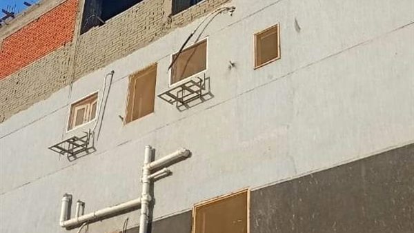 وقف أعمال بناء مستشفى