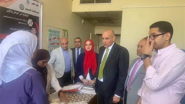 عميد كلية الطب بجامعة