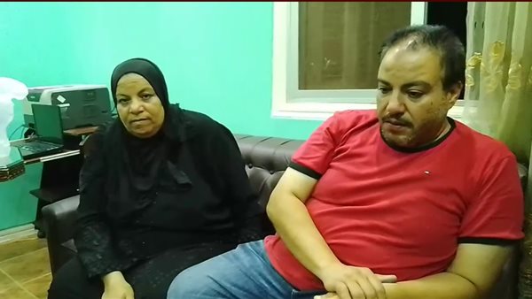 السيدة وشقيقها 