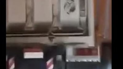 التحقيق مع قائد سيارة نقل عرض حياة المواطنين للخطر 